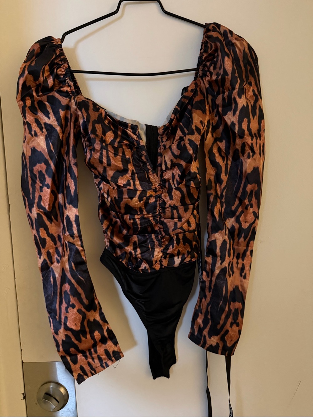 PrettyLittleThing Leopard-Print Long Sleeve Bodysuit in Brown & Black
